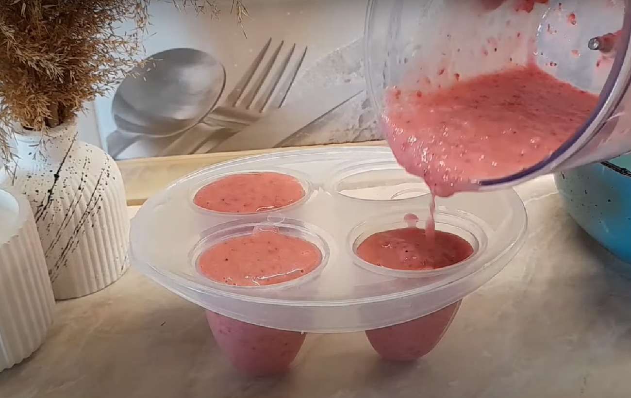 Натуральне полуничне морозиво: рецепт літніх солодощів всього з двох інгредієнтів